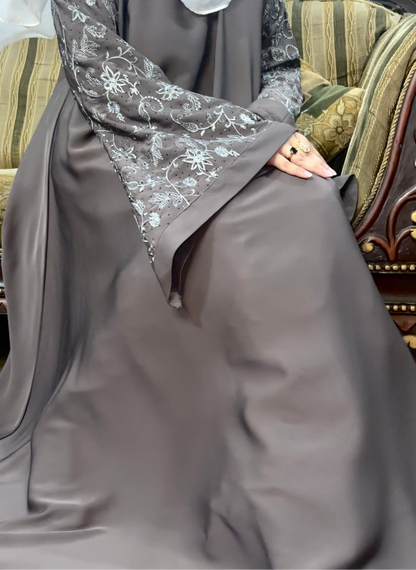 Full sleeves Embroidery abaya