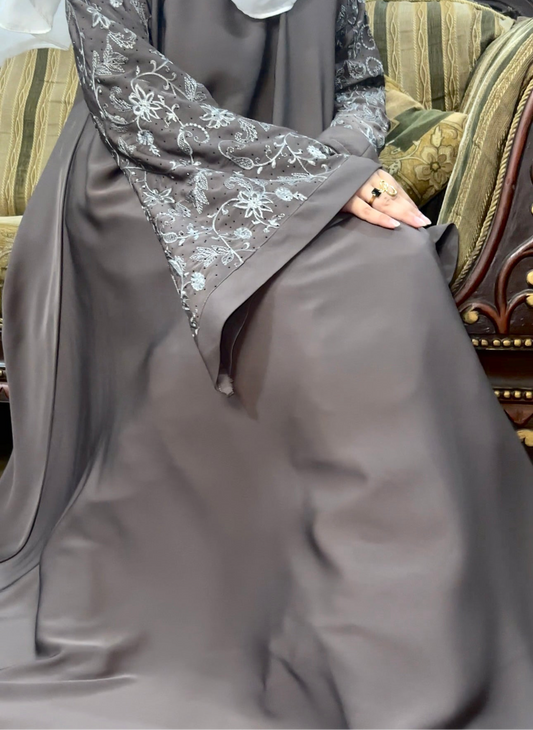 Full sleeves Embroidery abaya