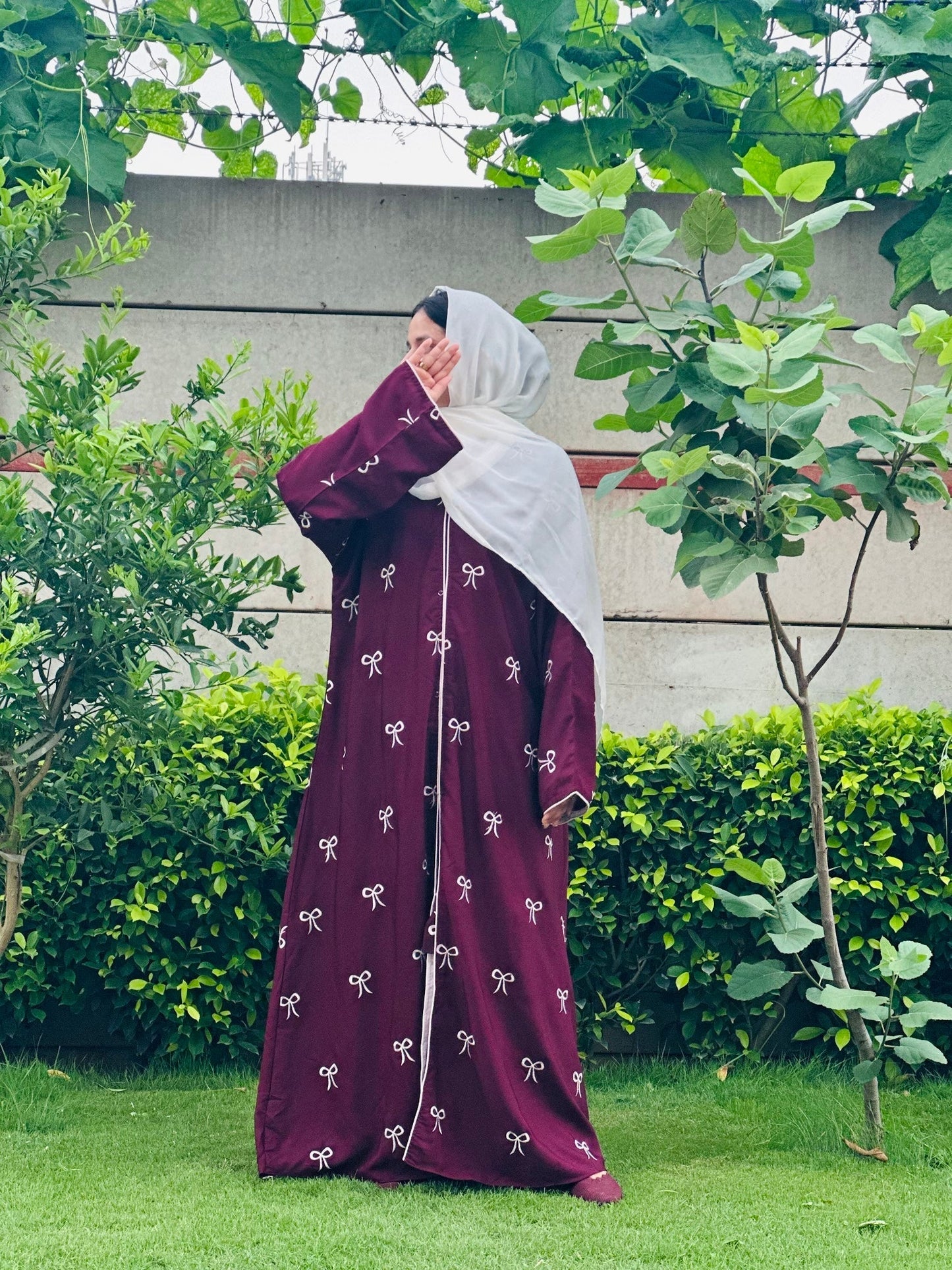 Magenta  Bow Abaya